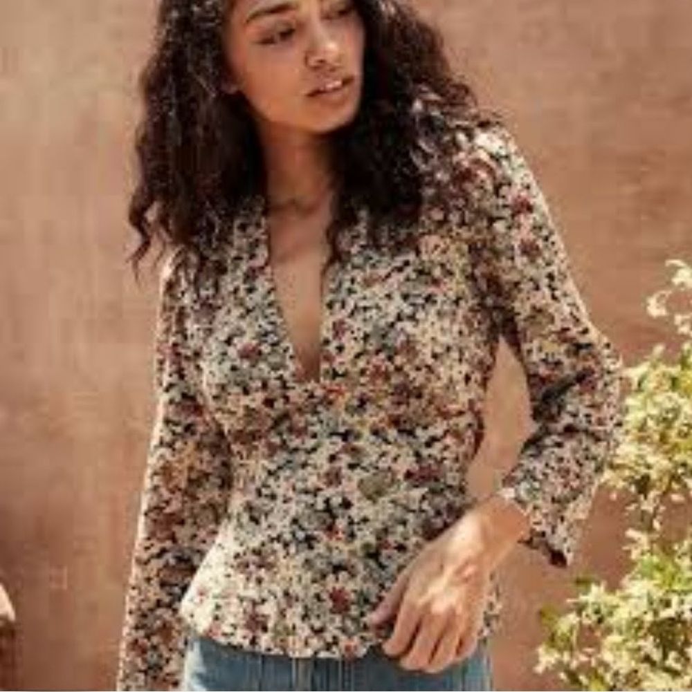 DÔEN Soltice Sissinghurst Floral Print Cream Red Tie Back Blouse Small NEW RARE